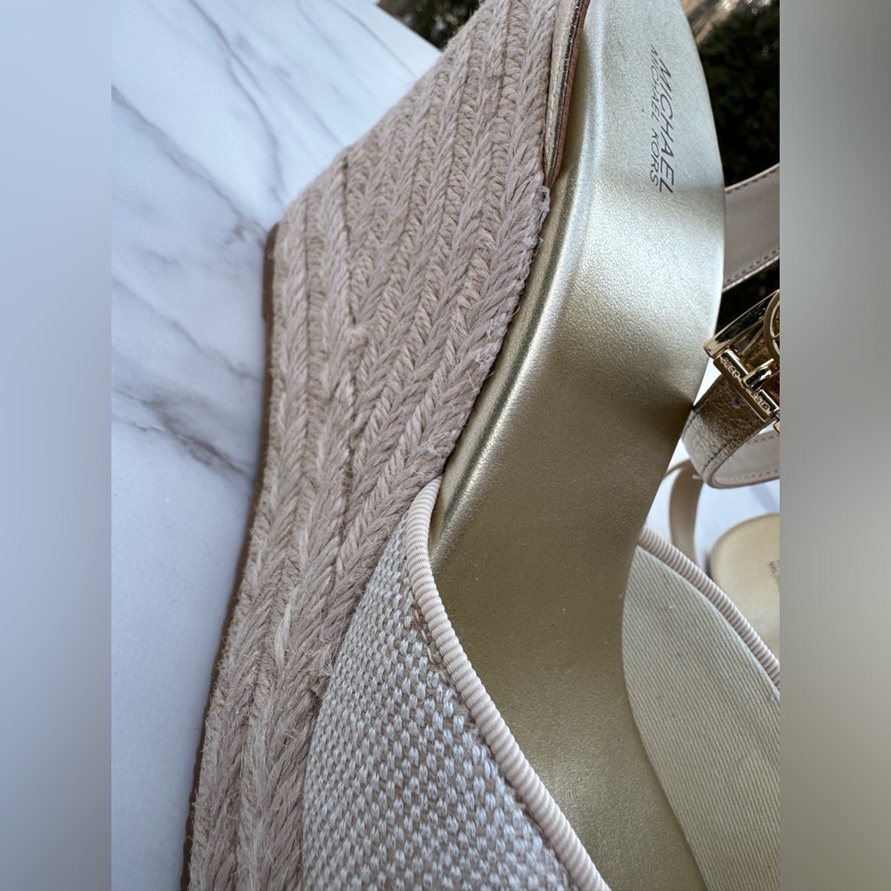 Michael Kors Larissa Logo Espadrille Wedge Sandals Cream Gold Size 9.5 - Picture 4 of 11